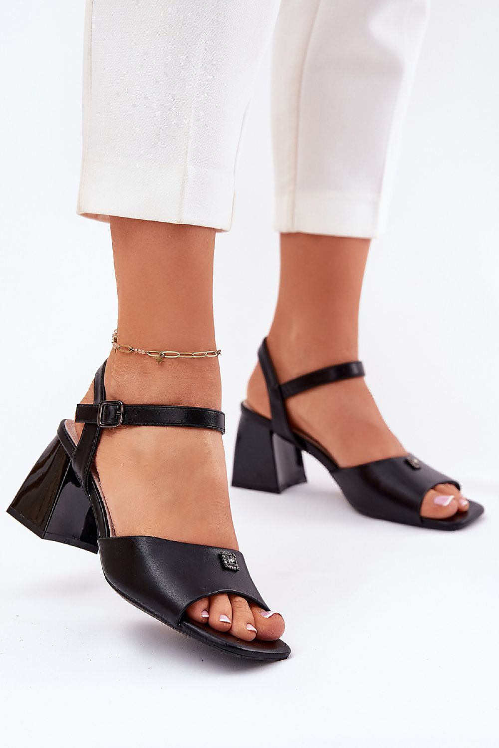  Magassarkú szandál model 213186 Step in style 