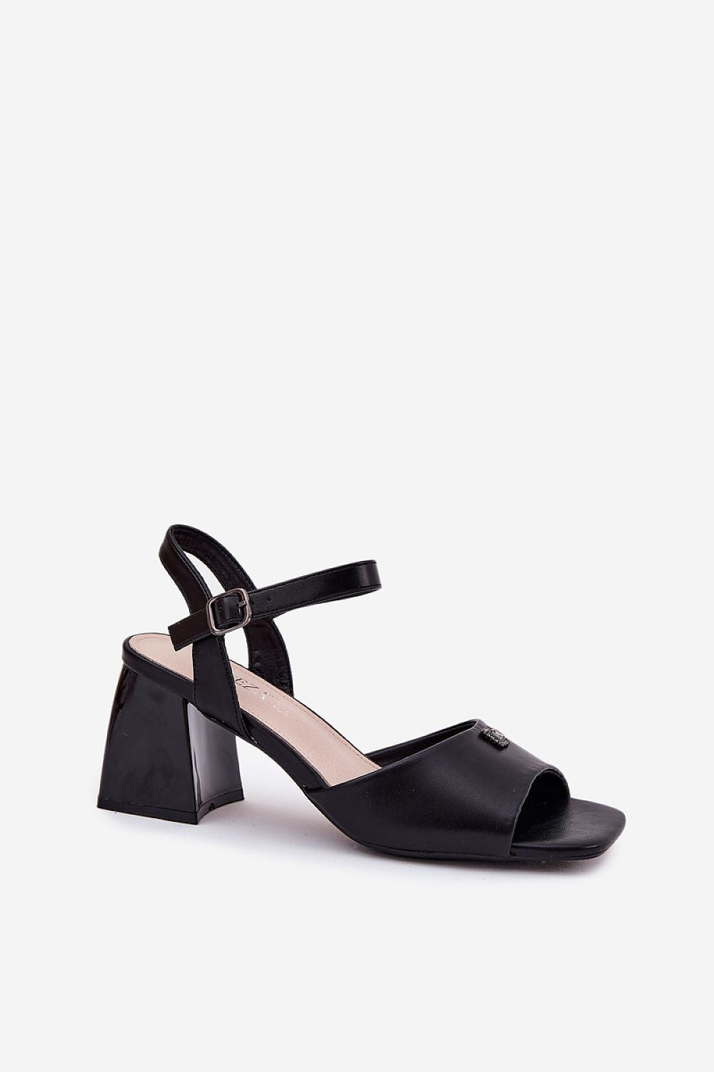  Magassarkú szandál model 213186 Step in style 