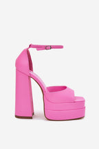  Magassarkú szandál model 213910 Step in style 