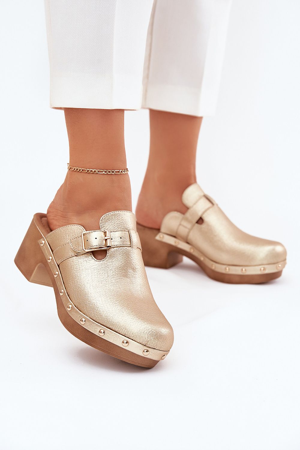  Papucs model 214125 Step in style 