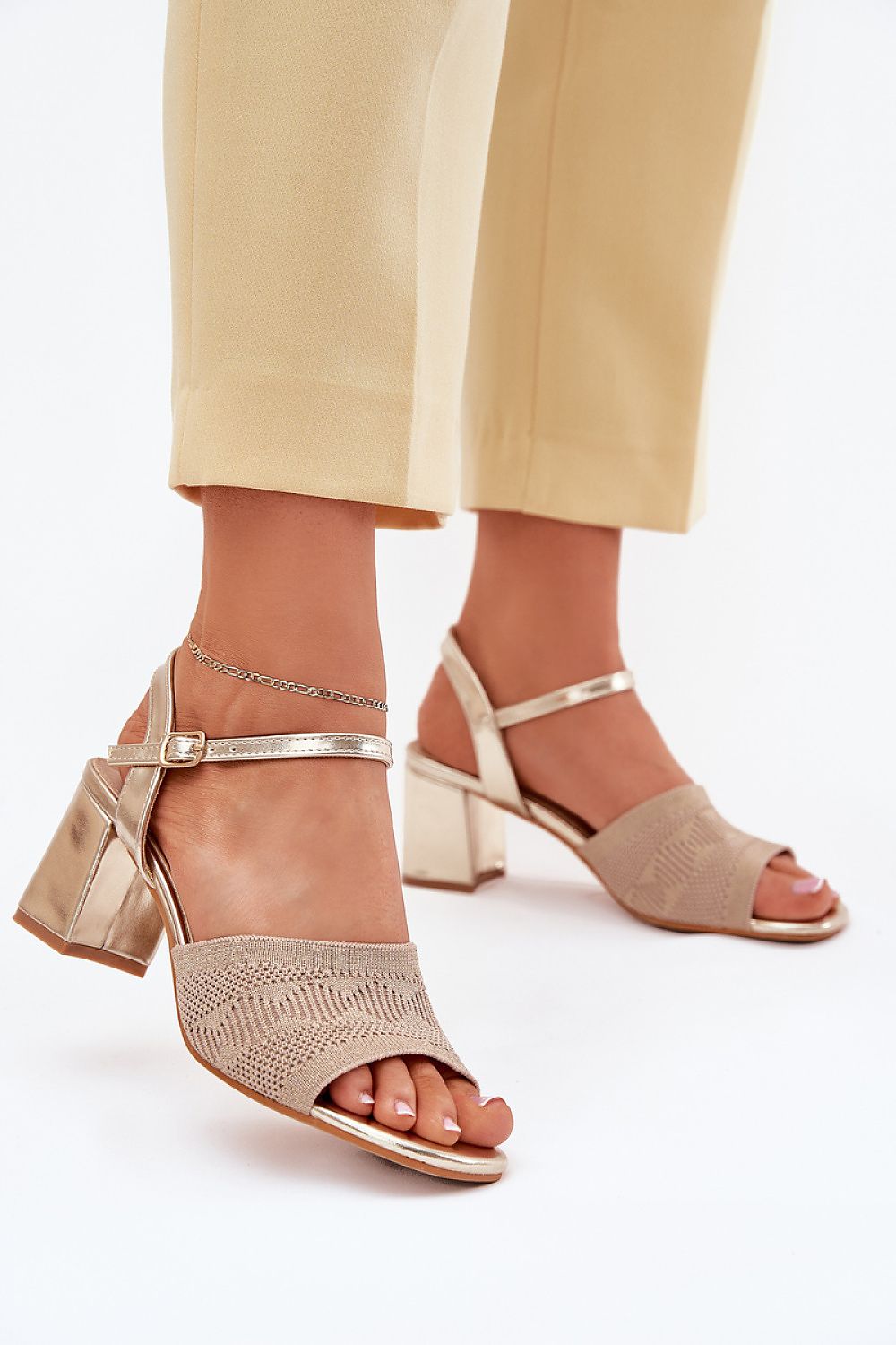  Magassarkú szandál model 214685 Step in style 