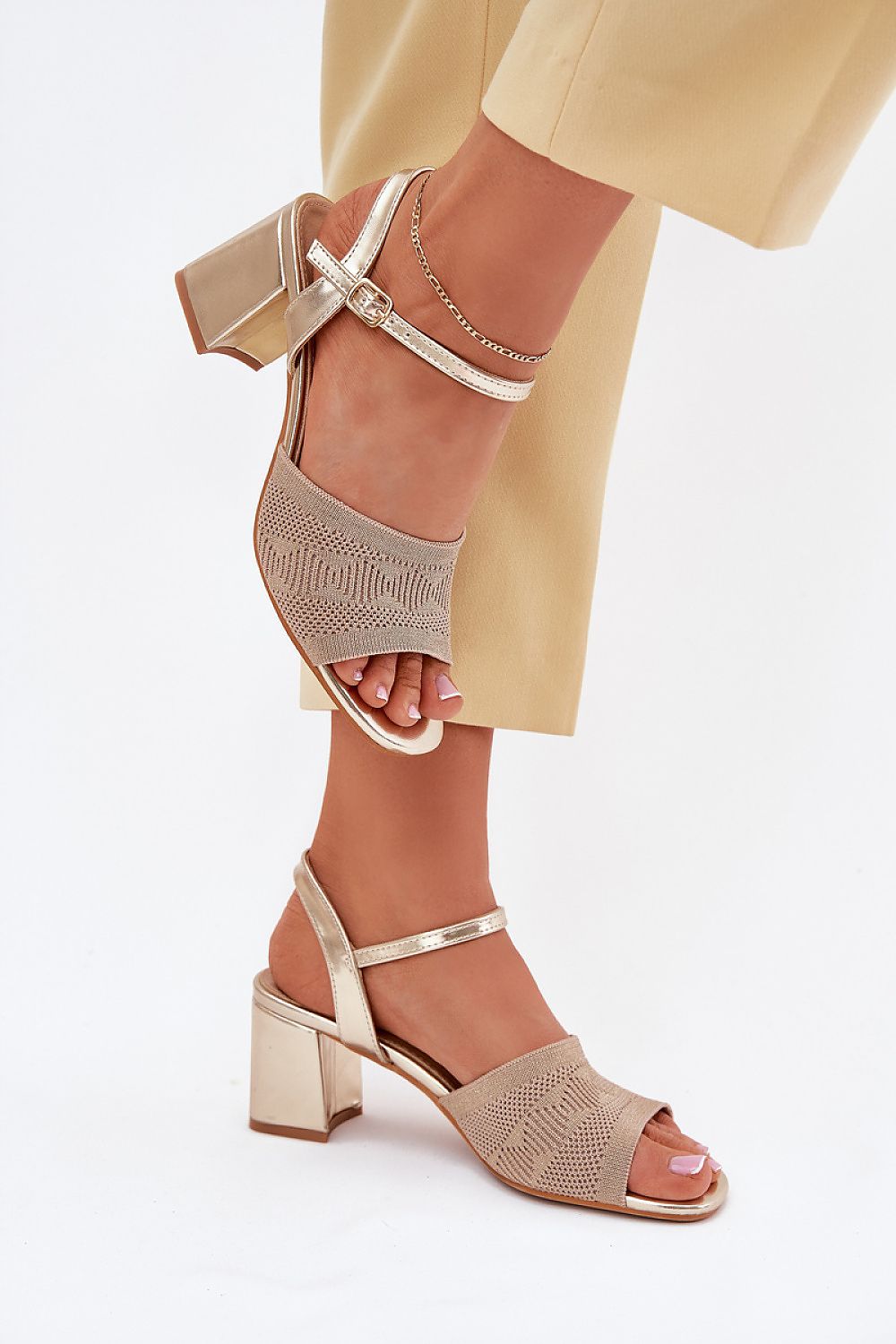  Magassarkú szandál model 214685 Step in style 