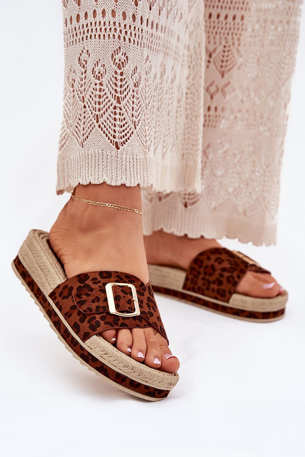  Papucs model 214722 Step in style 