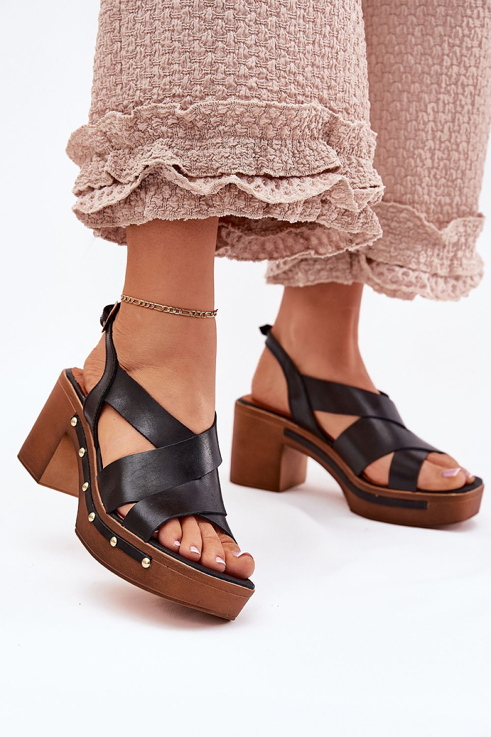  Magassarkú szandál model 214744 Step in style 