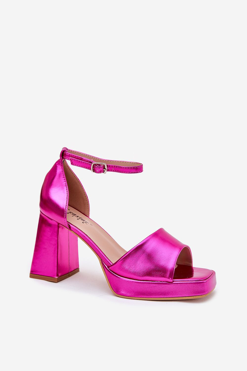  Magassarkú szandál model 215001 Step in style 