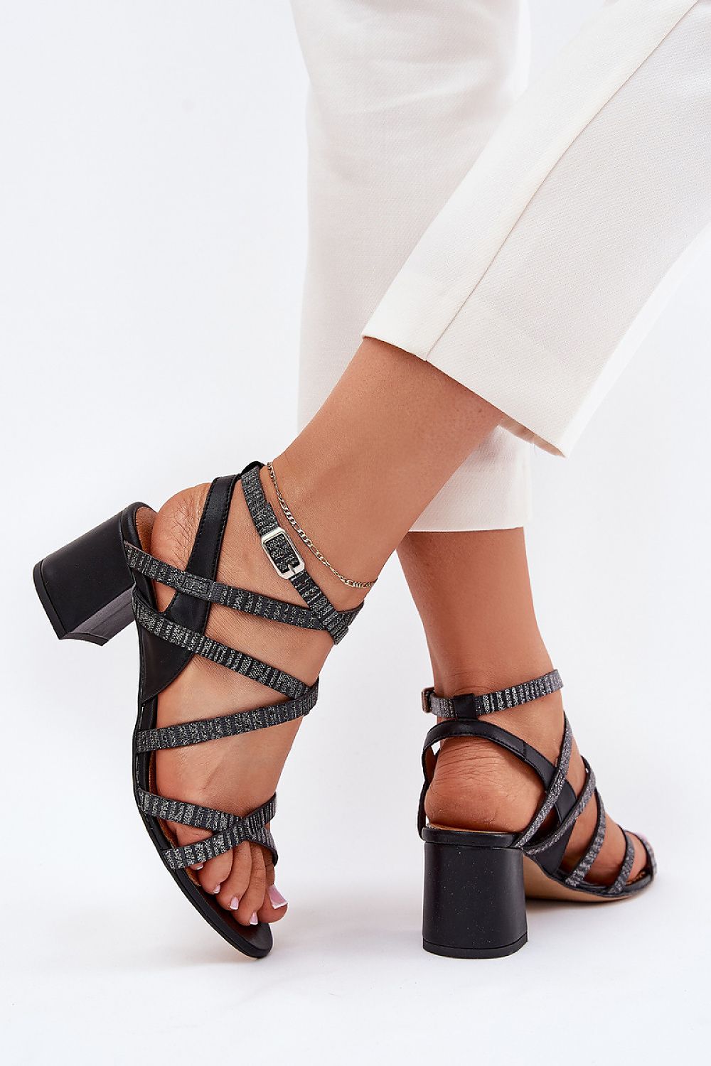  Magassarkú szandál model 215004 Step in style 
