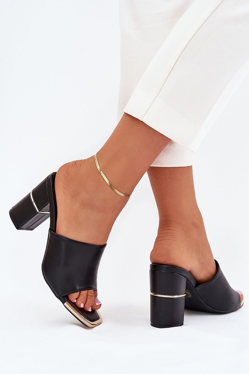  Papucs model 215417 Step in style 