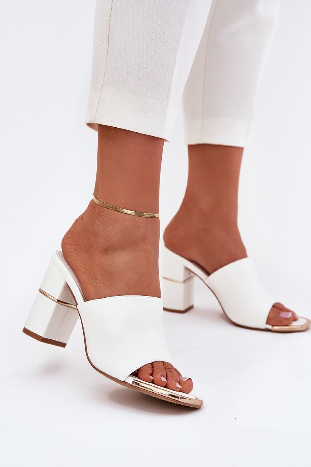  Papucs model 215418 Step in style 