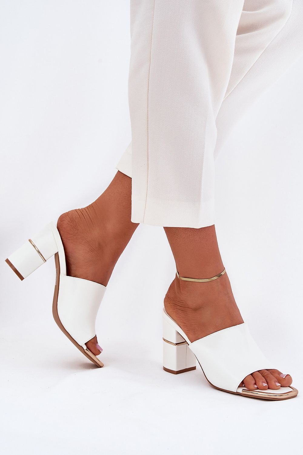  Papucs model 215418 Step in style 
