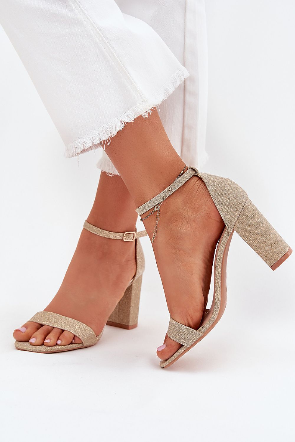  Magassarkú szandál model 215643 Step in style 