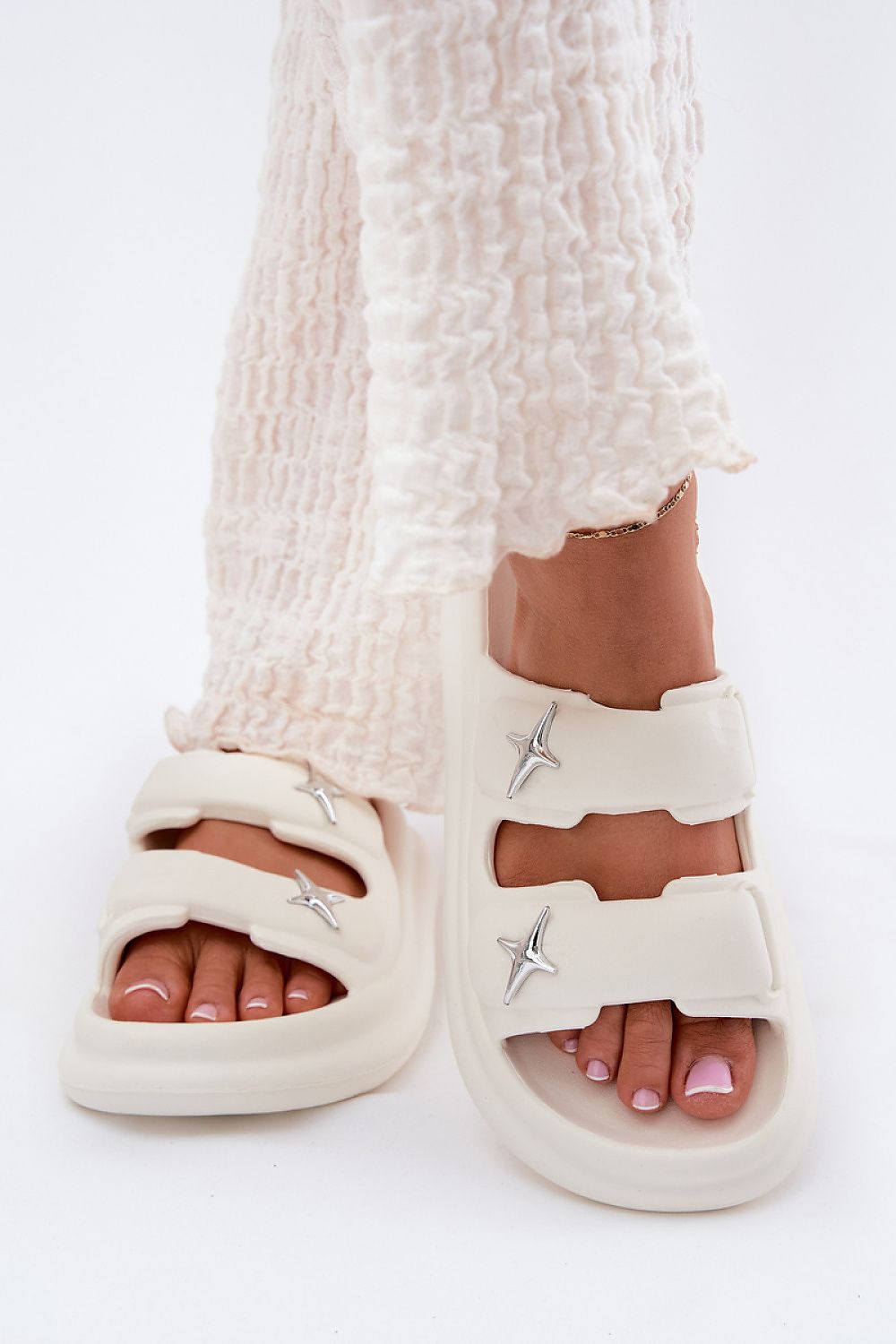  Papucs model 215688 Step in style 