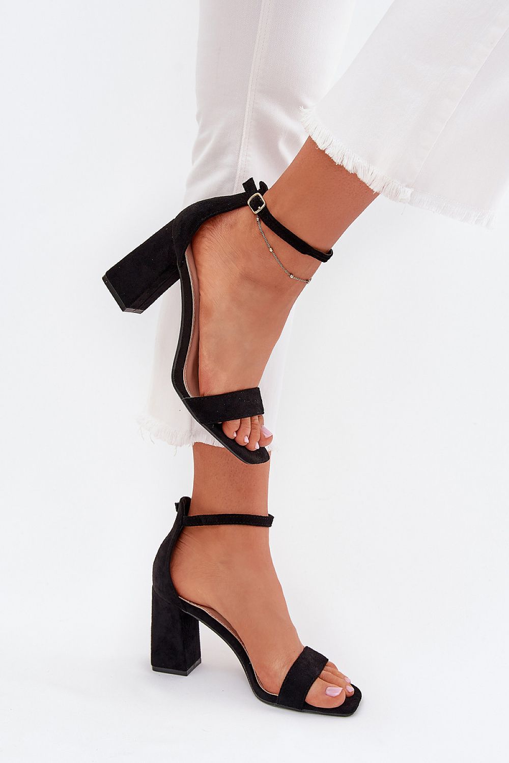  Magassarkú szandál model 215703 Step in style 