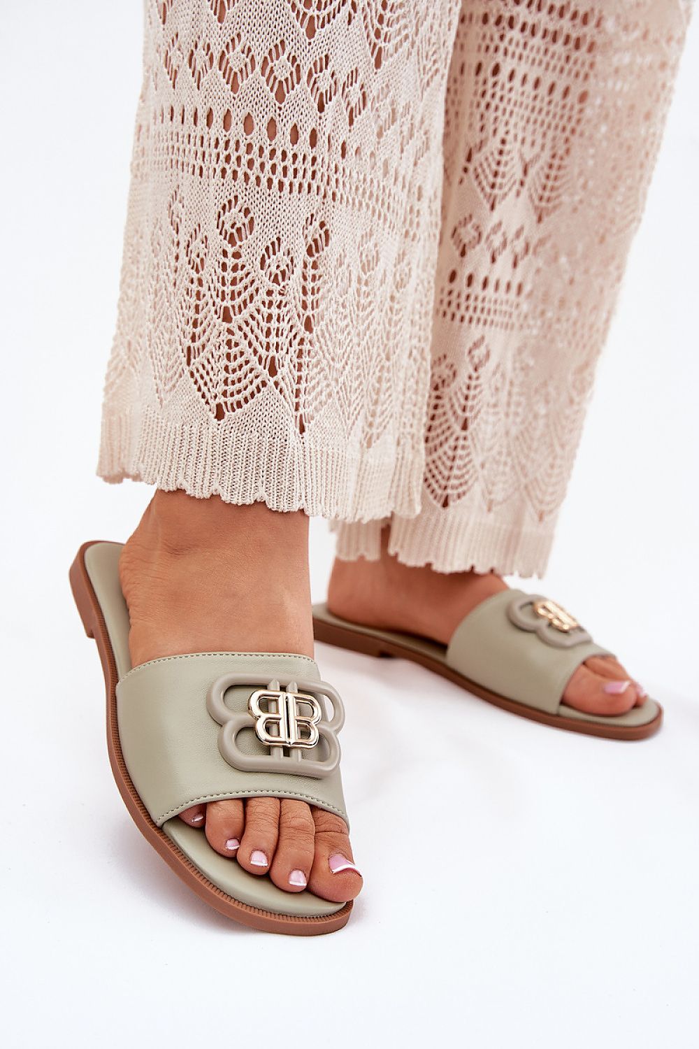  Papucs model 215961 Step in style 