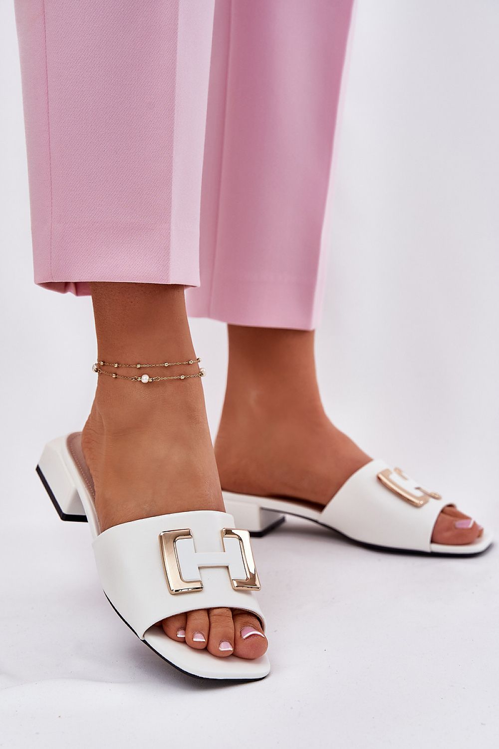  Papucs model 215982 Step in style 