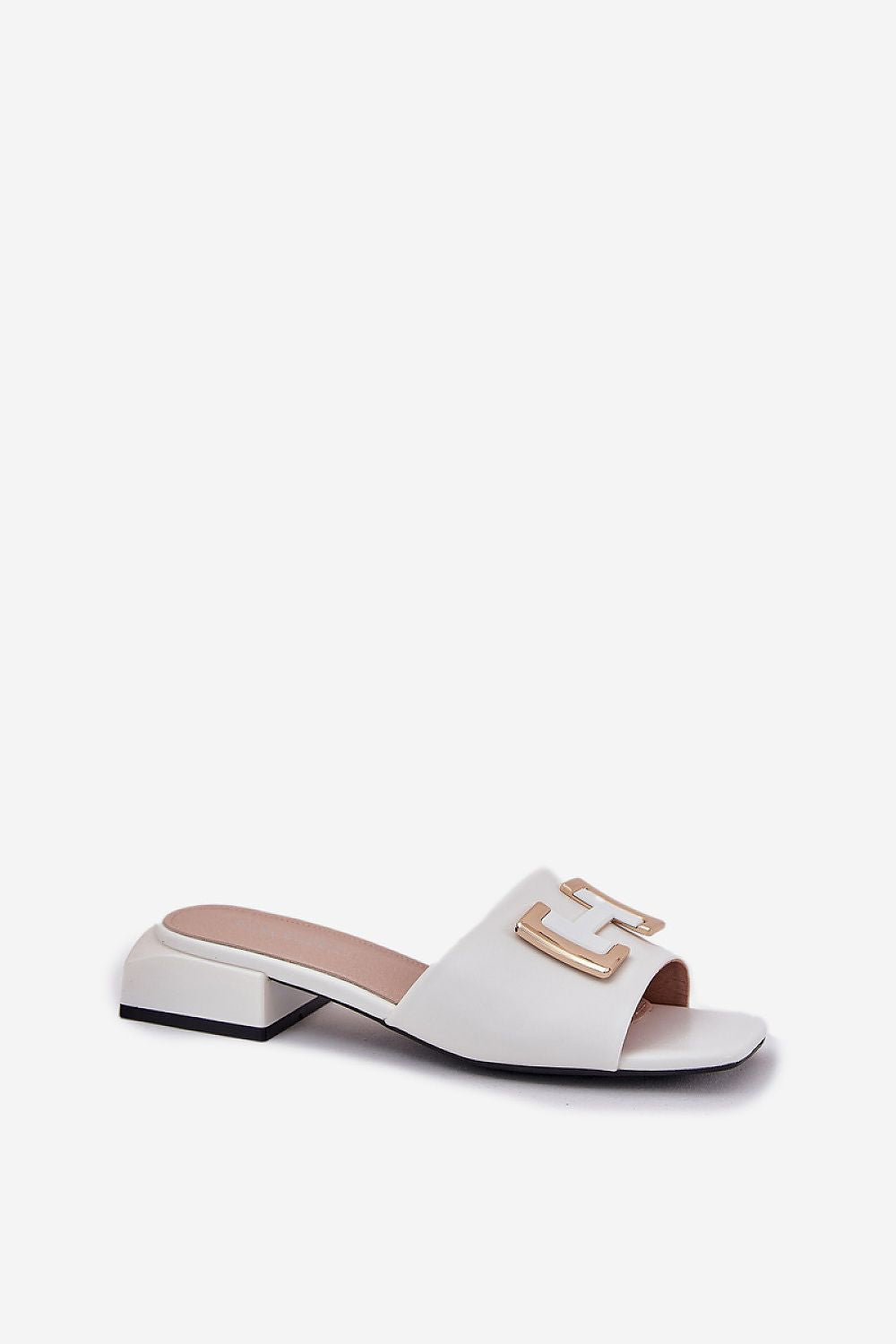  Papucs model 215982 Step in style 