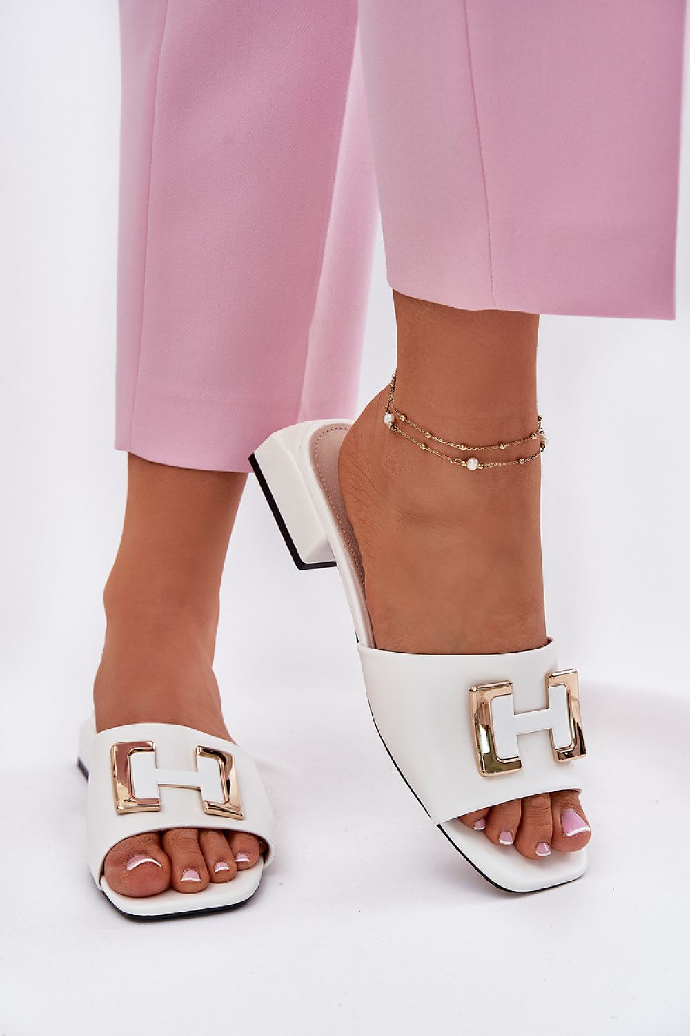  Papucs model 215982 Step in style 