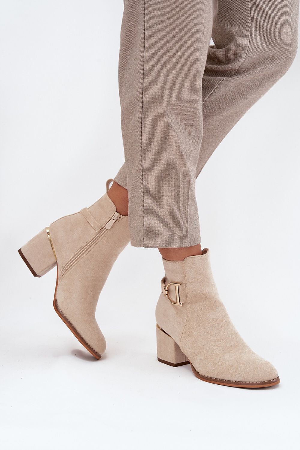  Magassarkú bokacsízma model 216810 Step in style 