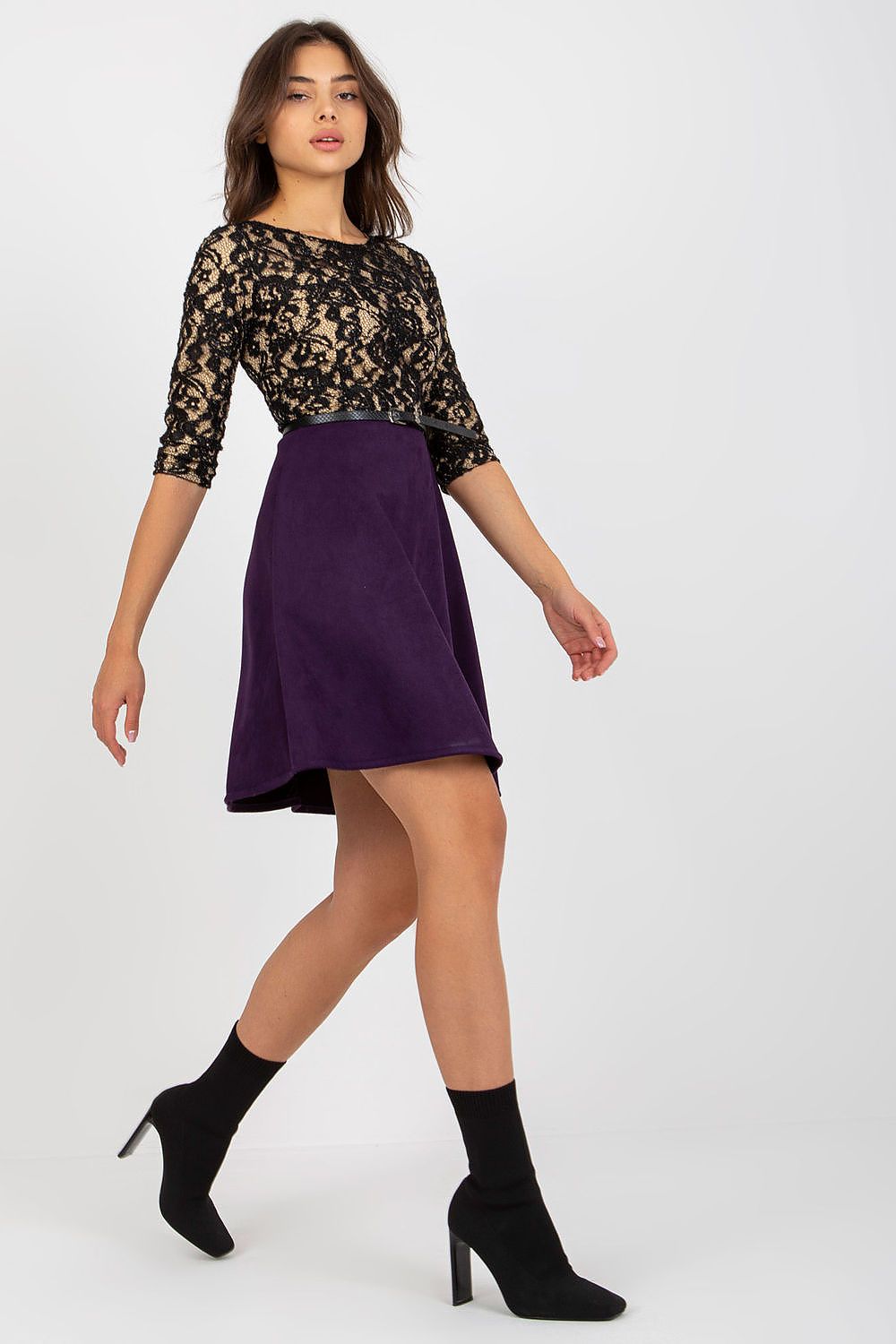  Estélyi ruha model 174766 Lakerta 
