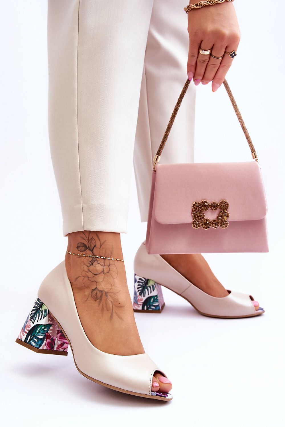  Magassarkú körömcipő model 177698 Step in style 