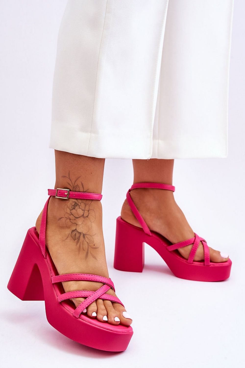  Magassarkú szandál model 180544 Step in style 
