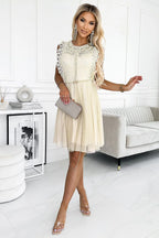 Bézs csipkés alkalmi ruha - Numoco